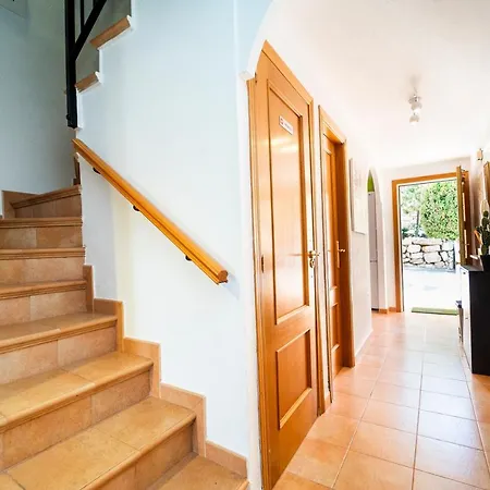 Golf Retreat W/mountain Views, Pool & Access Mutxamel